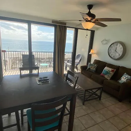 Island Winds West 477 By Albvr - Beachfront, Updated & Beautiful! Just Steps To The Beach & Hangout!
