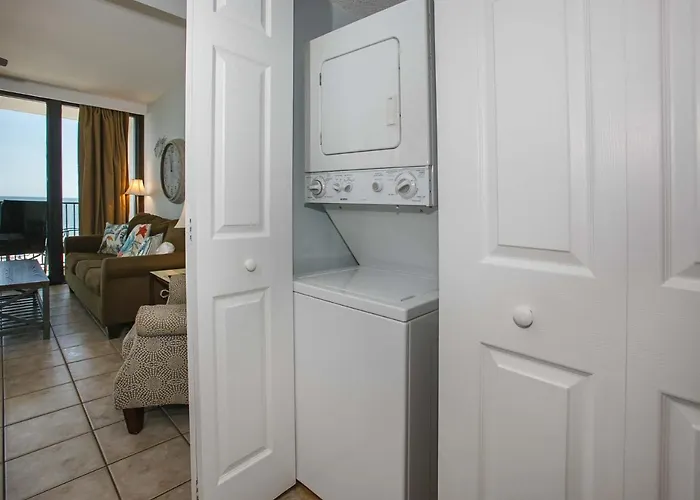Island Winds West: Beachfront Getaway Steps From The Hangout Holiday home Gulf Shores