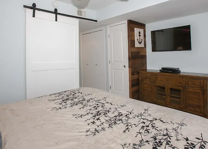 Island Winds West: Beachfront Getaway Steps From The Hangout Gulf Shores
