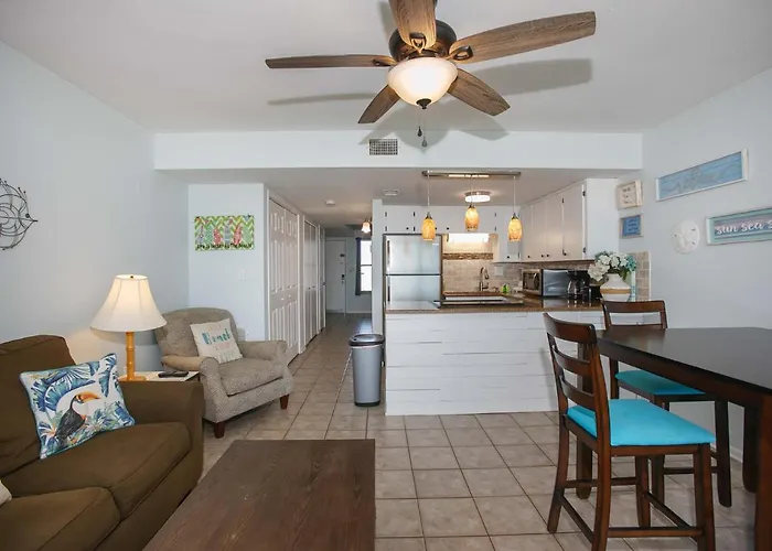 Island Winds West: Beachfront Getaway Steps From The Hangout